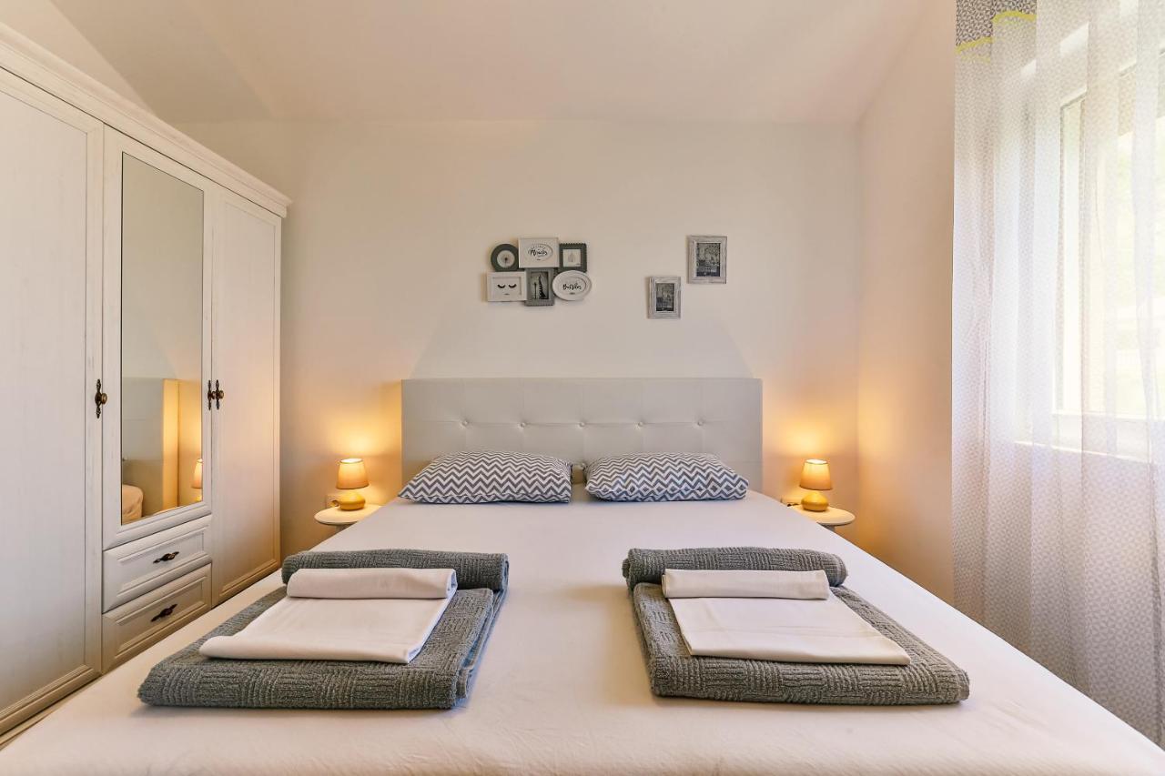 Apartmani Visum 스베티스테판 외부 사진