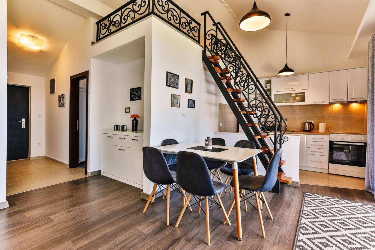 Apartmani Visum 스베티스테판 외부 사진