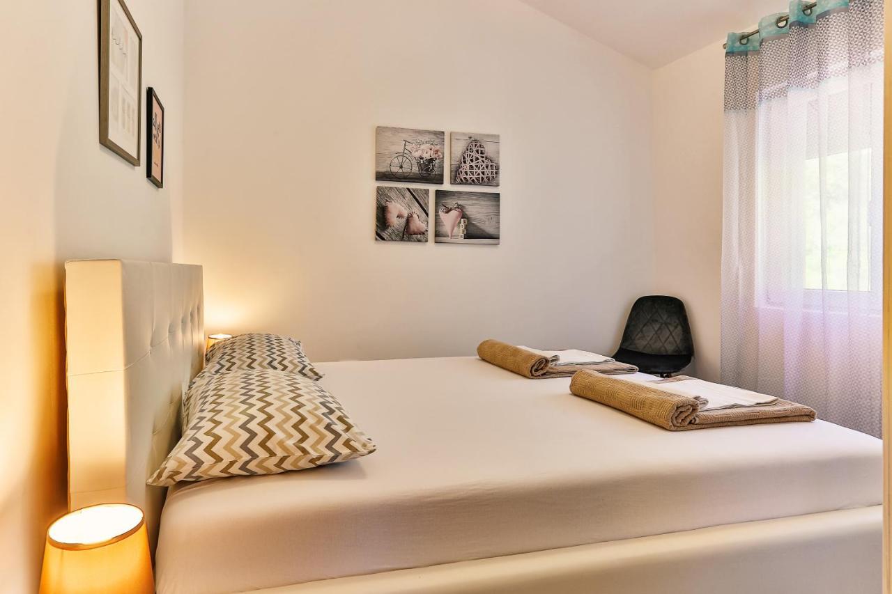 Apartmani Visum 스베티스테판 외부 사진